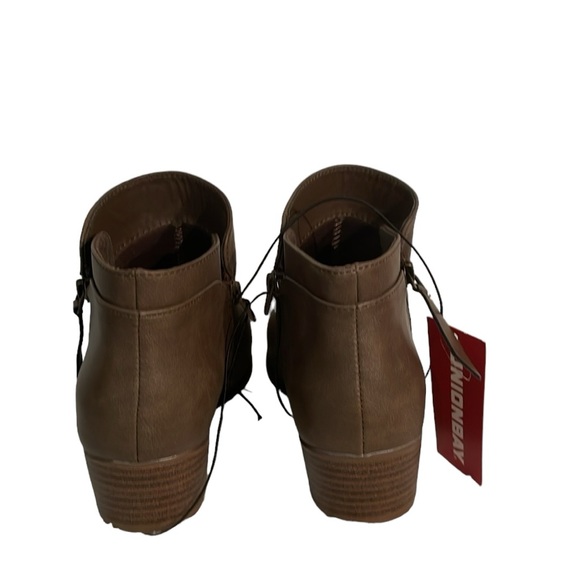 - Unionbay women’s brown ankle boots. Zipper on both sides. Size 7.5M NWT - Picture 4 of 8